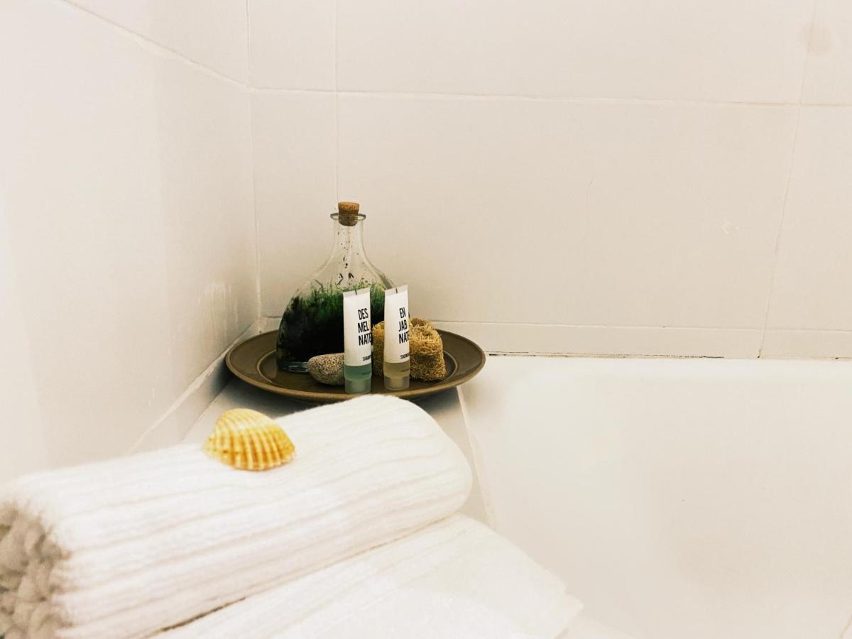 Amazing Private Room In Apartment With Sea Beach View - Pool - Park - Private Condominium - Access To The Beach Oeiras Bagian luar foto